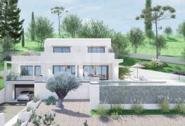 4 Bedrooms - Property - For Sale