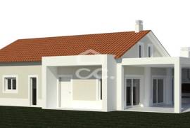 Land with 2440 m2 and approved project for detached house in Parceiros , Leiria.