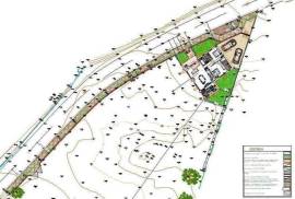 Land with 2440 m2 and approved project for detached house in Parceiros , Leiria.