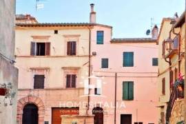 Apartment in historic building