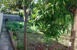 House with large plot in Costa Cunit