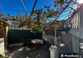House with large plot in Costa Cunit
