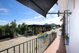 Dream Hotel with Stunning Lake Views Business