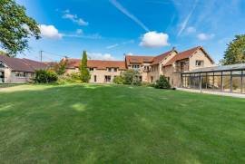 Luxury 9 Bed Estate For Sale In Adainville France
