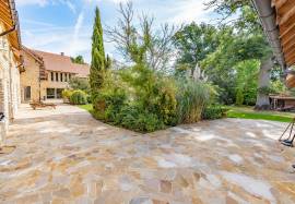 Luxury 9 Bed Estate For Sale In Adainville France