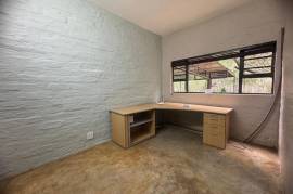 Luxury Silver Creek Gorge Estate For Sale in Mooinooi South
