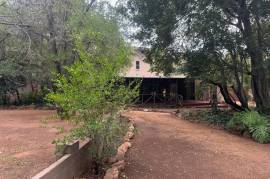 Luxury Silver Creek Gorge Estate For Sale in Mooinooi South