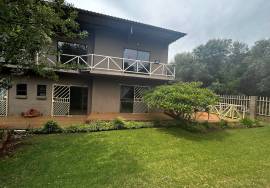 Luxury Silver Creek Gorge Estate For Sale in Mooinooi South