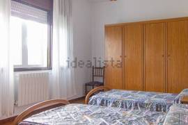 Chalet House With 2 Apartments for Sale in Boiro Galicia