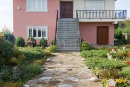 Chalet House With 2 Apartments for Sale in Boiro Galicia