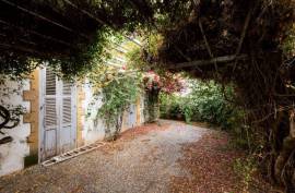 Listed 5 Bed House For Sale in Nicosia