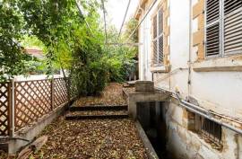 Listed 5 Bed House For Sale in Nicosia
