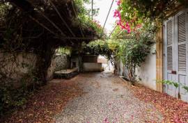 Listed 5 Bed House For Sale in Nicosia