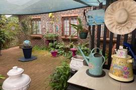 Stunning 3 Bedroom House & Cottage For Sale in Scottburgh South