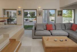 Luxury 7 Bed Villa For Sale in Heraklion Crete