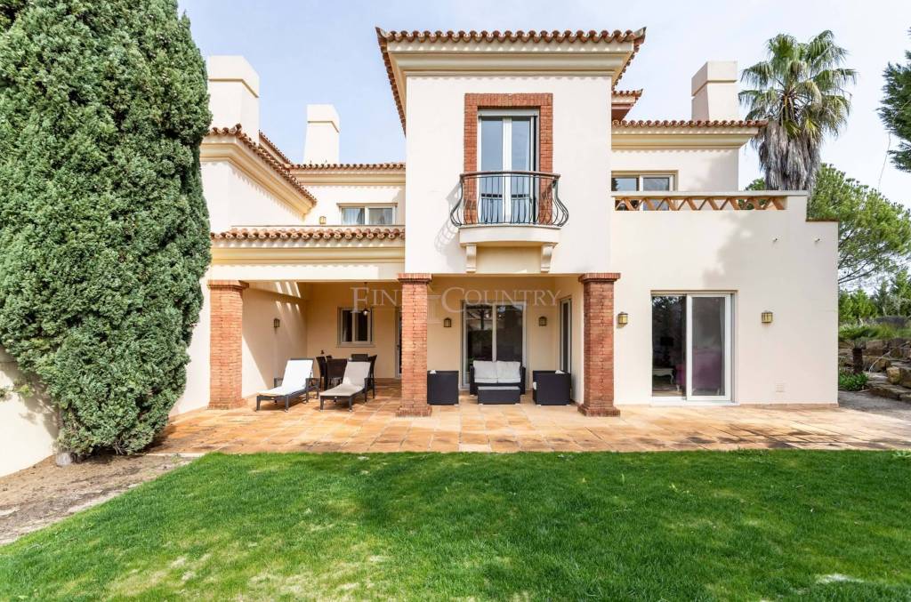 Vila Nova De Cacela, Monte Rei: Exclusive 3-Bedroom Villa in Portugal’s Premier Golf Resort