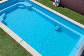 Impeccable Villa With 168 M2 Of Living Space, Including Independent Studio And Office (Former Beauty Lounge Business), On 514 M2 Of Land With Swimming Pool.