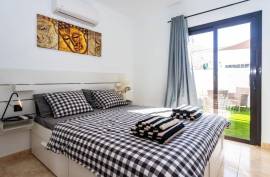 Luxurious 5 Bedroom Villa With Sea Views