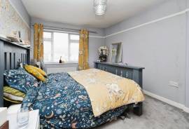 3 bedroom, End of terrace house for sale