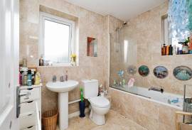 3 bedroom, End of terrace house for sale