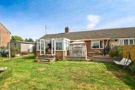 3 bedroom, Semi-detached bungalow for sale