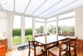 3 bedroom, Semi-detached bungalow for sale