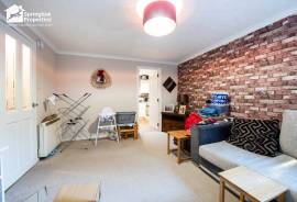 2 bedroom, Ground floor flat for sale