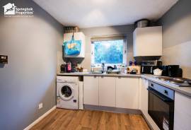 2 bedroom, Ground floor flat for sale