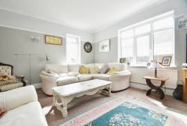 3 bedroom, Bungalow for sale
