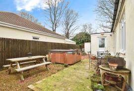 3 bedroom, Bungalow for sale