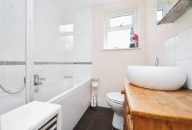 3 bedroom, Bungalow for sale
