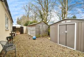 3 bedroom, Bungalow for sale