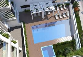 Elegant 3 Bedroom Top Floor Apartment - Larnaca Town Centre, Larnaca
