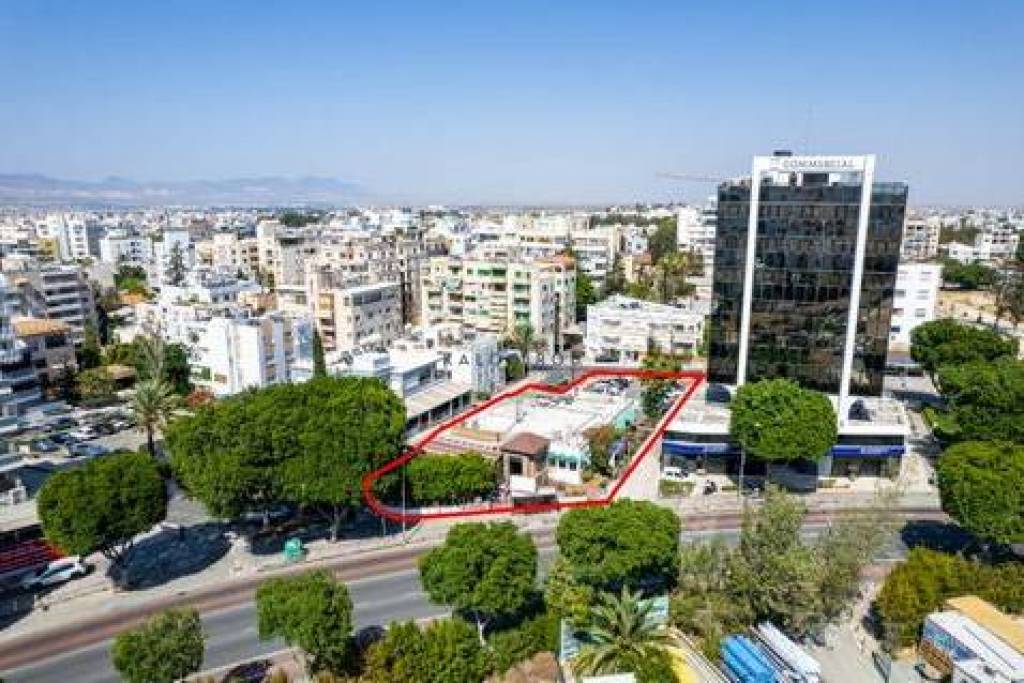 Mixed Use Property for Sale in the prime area of Agios Antonios