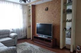 Пишите в WhatsApp +7 962-388-28-38. Также рядом сдаётся двухкомнатная квартира и частный дом