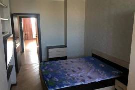 Пишите в WhatsApp +7 962-388-28-38. Также рядом сдаётся двухкомнатная квартира и частный дом!