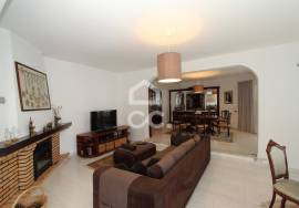 4 bedroom villa in Alporchinhos - Porches with pool and sea view, 2 minutes walk from the beach