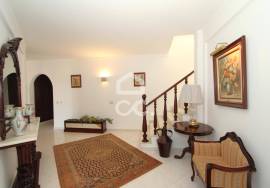 4 bedroom villa in Alporchinhos - Porches with pool and sea view, 2 minutes walk from the beach