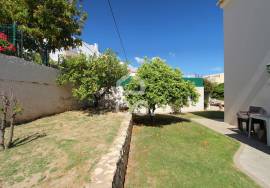 4 bedroom villa in Alporchinhos - Porches with pool and sea view, 2 minutes walk from the beach