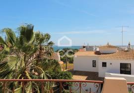 4 bedroom villa in Alporchinhos - Porches with pool and sea view, 2 minutes walk from the beach