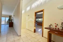 Moradia T4 em Foz do Arelho com jardim e piscina