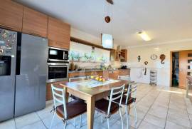 Moradia T4 em Foz do Arelho com jardim e piscina