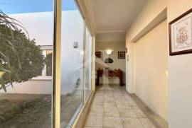 Moradia T4 em Foz do Arelho com jardim e piscina