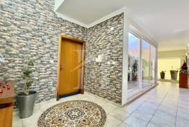 Moradia T4 em Foz do Arelho com jardim e piscina