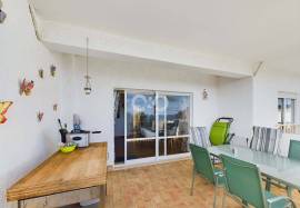 PROPERTY IN THE CENTRE OF PRAIA DA LUZ FOR IMMEDIATE OCCUPATION