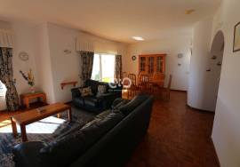 PROPERTY IN THE CENTRE OF PRAIA DA LUZ FOR IMMEDIATE OCCUPATION