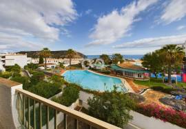 PROPERTY IN THE CENTRE OF PRAIA DA LUZ FOR IMMEDIATE OCCUPATION