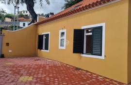 Traditional Madeiran-style villa