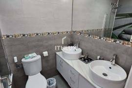 Stunning Townhouse in Costa Esuri, Ayamonte