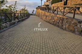 Stunning Townhouse in Costa Esuri, Ayamonte